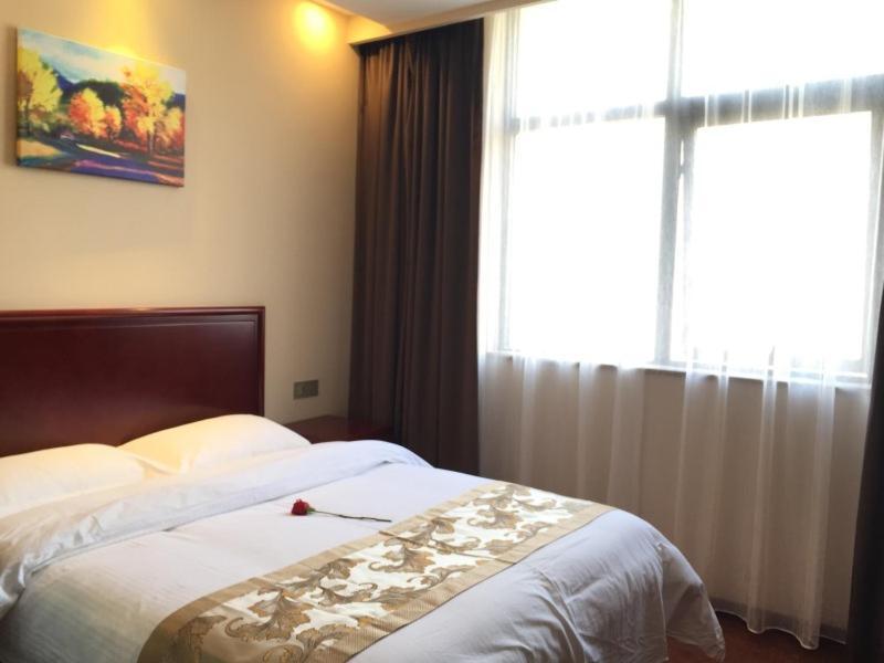 Greentree Inn Henan Hebi Hengshan Road Business Hotel Exterior photo